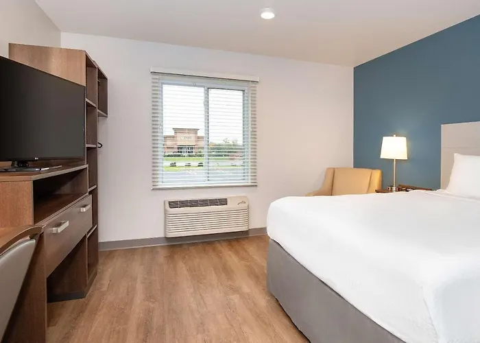 Woodspring - Chicago Carol Stream