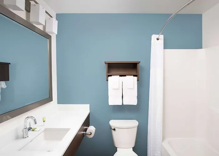 Woodspring - Chicago Hotel Carol Stream